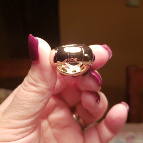 Ring - Picture 2 of 4
